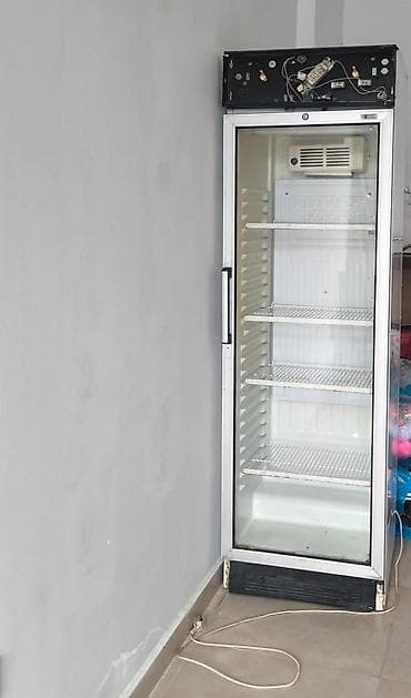Ugur su vitrin soyuducu 330 Azn. Tam ishlek veziyyetde. Unvan — 1