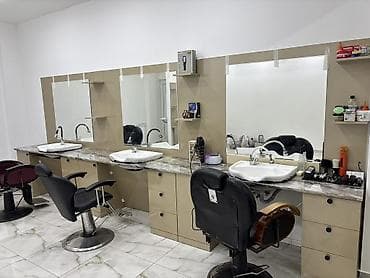 bərbər guzgu: Peşəkar bərbər mebeli və iş guşəsi komplekti - 3 iş stansiyası: hər — 1