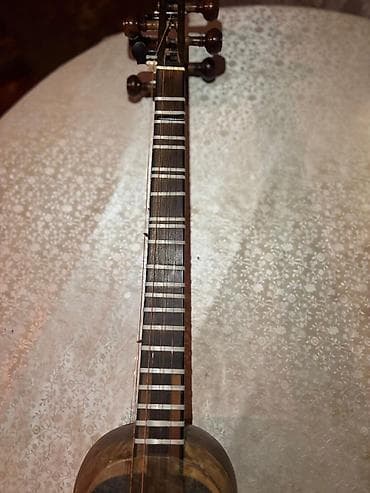 tar satılır: Tar satılır. Alət yaxşı vəziyyətdədir, səsi təmiz və dolğundur. Heç — 7