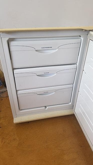 ucuz nokia: İki qapılı soyuducu - Üst hissə: soyuducu bölmə, klassik ağ rəngdə — 2