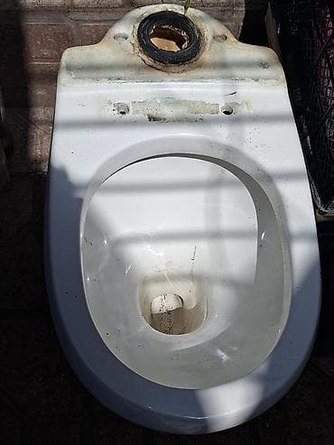Tikintidə və ya 2 ci əl kimi işlətməkçün unitaz satılır. İstəyən əlaqə lalafo.az -da Tikintidə və ya 2 ci əl kimi işlətməkçün unitaz satılır. İstəyən əlaqə