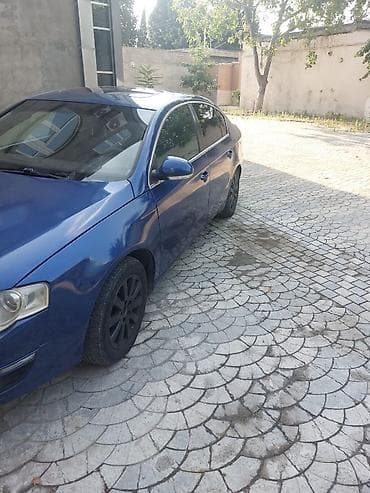 larzon disk: Volkswagen Passat sedan – mavi rəng. Xüsusiyyətlər: - Kuzov: 4 qapılı — 3
