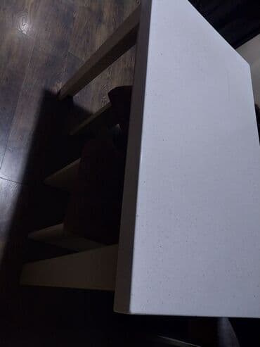 metbext masası: Mətbəx masası, İşlənmiş, Açılmayan, Mərmər, Dördbucaq masa — 1