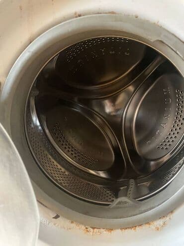 Komodlar: İşlənmiş, Divan, Kreslolar — 1