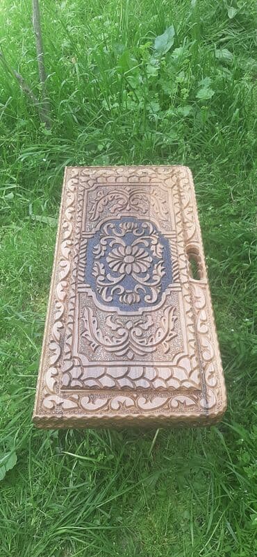 qoz ağacı: Əl oyma naxışlı taxta tavla dəsti - Material: bərk ağac (tam taxta — 5