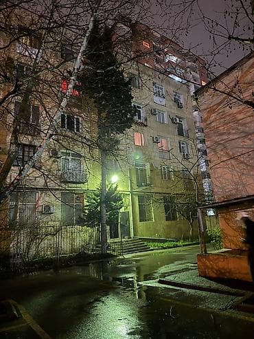 kiray ev: ⸻ Nəsimi rayonu, Nəsimi metrosuna 15 dəqiqə piyada məsafədə Zərifə — 9