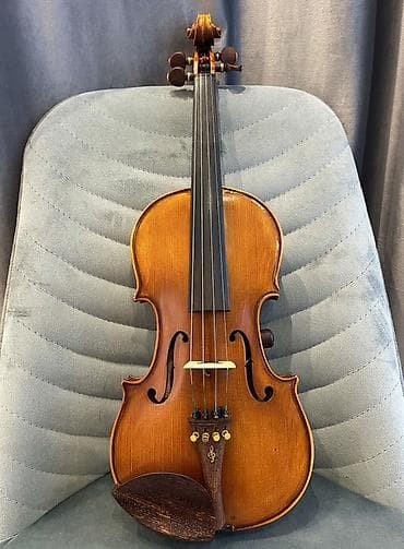 gitara akustik: Yamaha YEV-104 Xereyi Güclendiricisi içine yığılmış Ela seslenmesi — 2