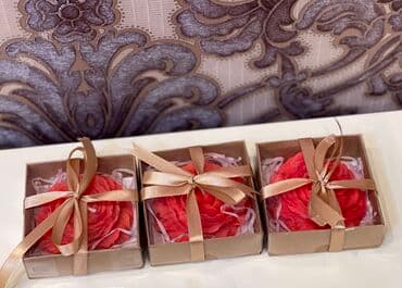 gəlin maşını bəzəkləri: 8 mart üçün əla seçim. Təbii, ziyansız hədiyyəlik şamlar. Qutusu ilə — 3