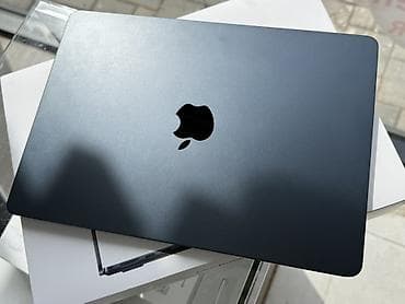 Apple MacBook Air (M2) – Midnight rəng Xüsusiyyətlər: - Çip: Apple M2