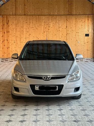 qosqu satisi: Hyundai i30 hatchback – gümüş rəng - Korpus: 5 qapılı hatchback — 5
