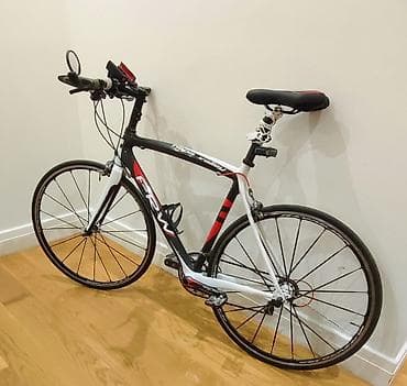 FRW yol velosipedi – karbon şassi ilə - Karkas: yüksək modullu karbon