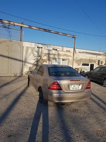 mercedes benz c class 2000: Mercedes-Benz C 240: 2.4 l | 2001 il Sedan — 8