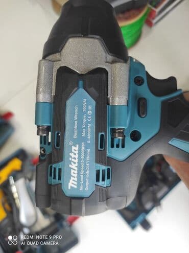 açar desdi: Naqilsiz zərbə açar dəsti. Bu dəstə fırçasız açar, batareyalar və — 2