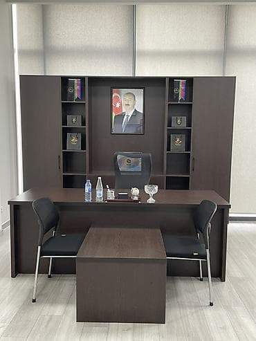 Ofis mebel dəsti – masa, əlavə görüş masası, iki qonaq stulu və iri