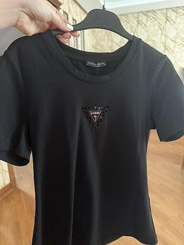 bəzəklər: Qadın qara və tünd göy qısaqol T-shirt kolleksiyası Ümumi — 10