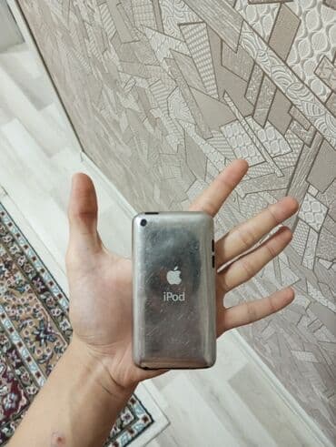 mikro qulaq: Kolleksiya istəyən əlaqə keçsin Apple iPod touch (nəsil erkən — 3