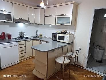 mingecevirde ucuz evler: Bakı, Bakıxanov qəs., 2 otaqlı, Köhnə tikili, m. Neftçilər, 70 kv. m — 3