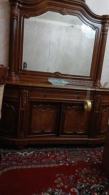 skaf islenmis: Zərif oyma detalları və klassik dizaynı ilə seçilən qəhvəyi rəngli — 1