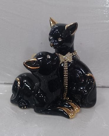 statuya: Farfor fıqurlar. Muxtelıf modellerde.qıymetler ferqlıdır. Vatsapla — 4