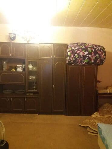 ev certiyojları: 3 otaqlı, 100 kv. m, Orta təmir — 2