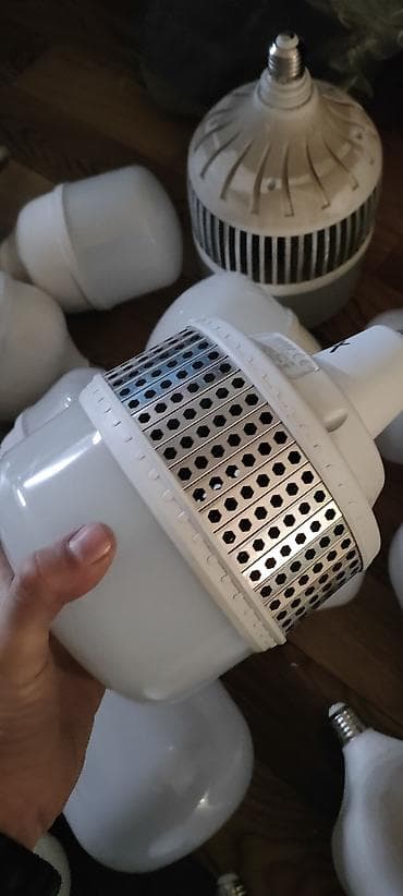 Led isiglar 20edetdir 5ay islenib.22manata alinib.hecbir problemi — 2