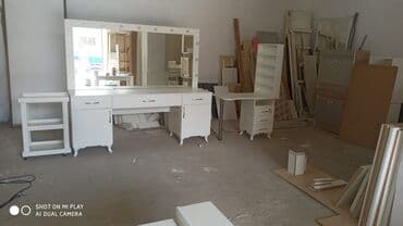 Вешалки: Gozellik salonu guzgulu stolu yenidir.Her nov mebellerin sifarisi — 1