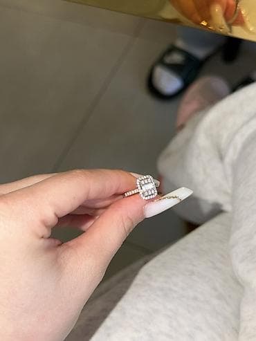 brilliant komplektlər: Dəstə daxildir: Üzük, Ağ qızıl — 6