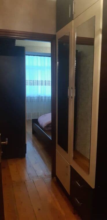 7 mikrorayon: Yeni Guneslide Ab masivində 9 mertebeli binanın 7-ci mərtəbəsində — 10