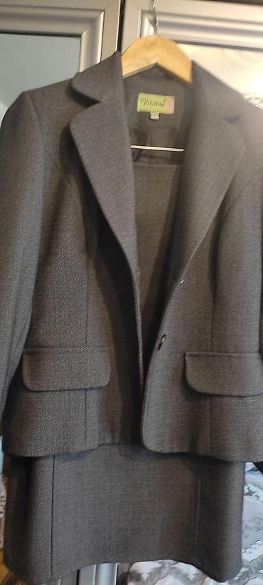 Женский осенний костюм с юбкой карандаш,на подкладке. в отличном