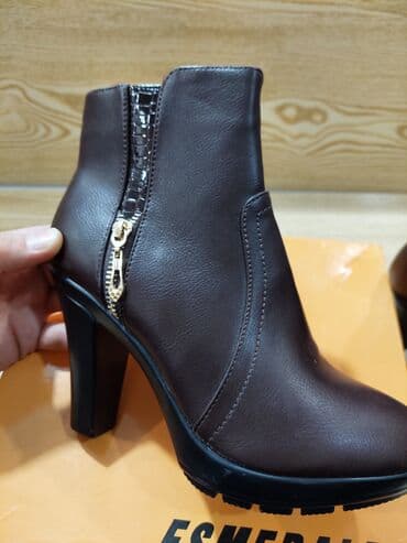 Toy paltarları və aksesuarları: Ölçü: 38, rəng - Qəhvəyi, Yeni — 2