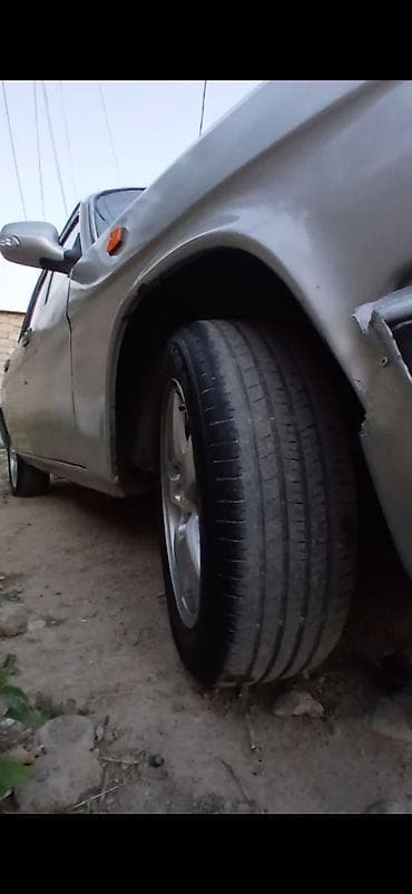 sam diskiler: QAZ 3110 Volga: 2.5 l | Sedan — 6
