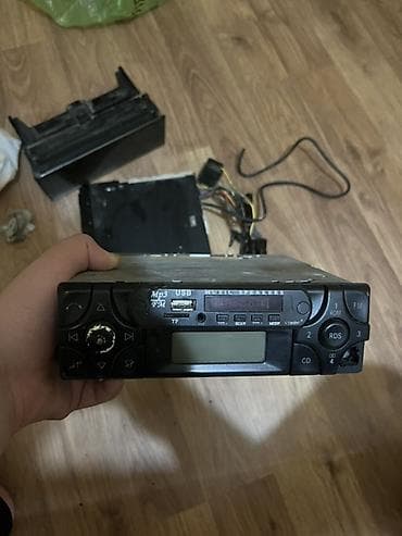 Maqnitol, JVC, AUX