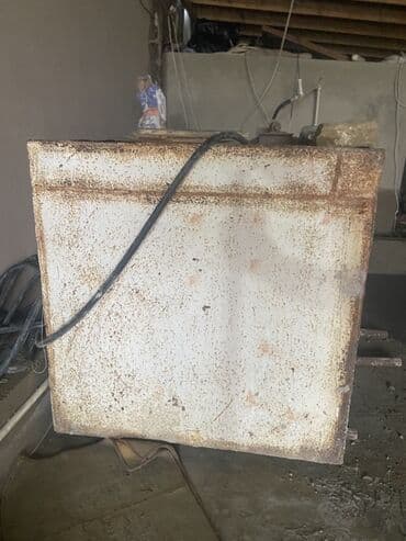 su çəni 5 ton: Bak, Metal, 2000 l l, İşlənmiş, Ünvandan götürmə — 1