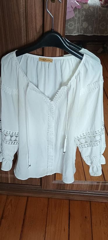 QADIN KŐYNƏLƏRI BLUZ DƏSTİ SATILIR. 1) Ağ boho tərzli bluz - Marka