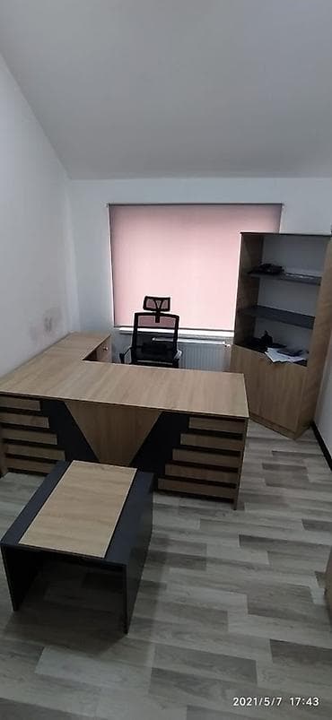 ofis divanı: Yeni, Müdir üçün, Künc masa — 1