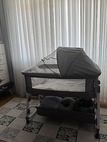 Для девочки и мальчика, Б/у, Четырехугольная, Колыбель, С матрасом, Без механизма качания — 2