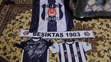 İdman dəsti, Adidas