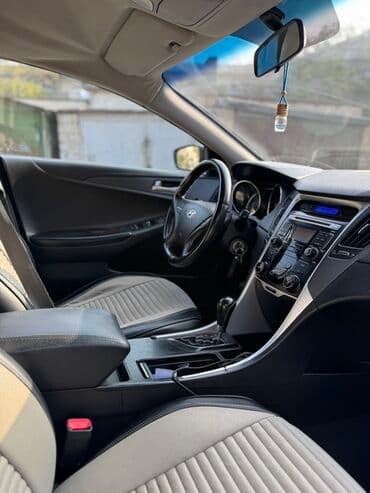 ravon 2: Hyundai Sonata: 2 l | 2010 il Sedan — 7