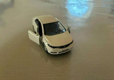 demir masin tecili satilir: Təcili Satılır…Endirim Var… Toyota Prius modelkası satılır — 18