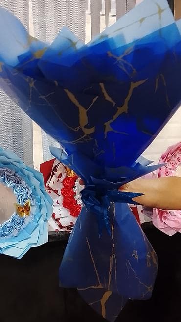 ad günü bəzəkləri: Buketlər, səbətlər — 7