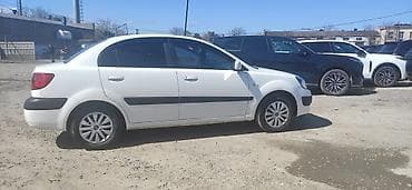 avito az: Kia Rio, 2009-cu il – dizel, avtomat sürətlər qutusu. - Kuzov: sedan — 2