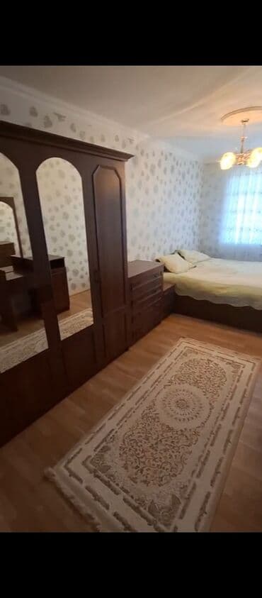 memar ecemi kiraye evler: Məkan Gəncə şəhəri Kirayə verilir Pasyolka 5/5 3 otaqlı təmirli — 1