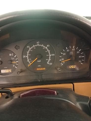 opel vektra a: Mercedes-Benz M-Class: 3.2 l | 1999 il Ofrouder/SUV — 2