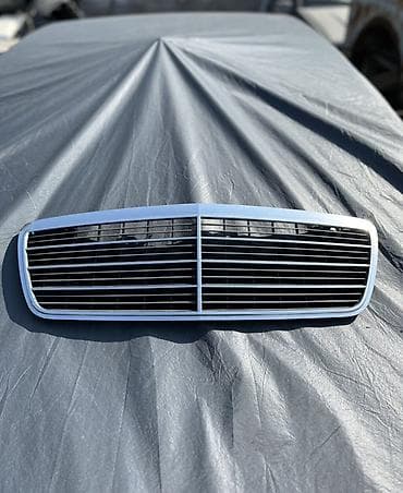 W210 kuzaya radiator barmaqlığı zavod üstdən çıxma orjinaldır