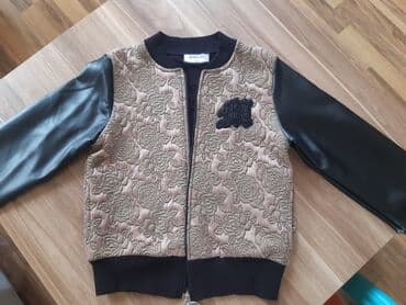 демисезонные куртки кожзам: Qollari yumsaq eko koja, badani 70% pambiq materialdan hazirlanib — 2