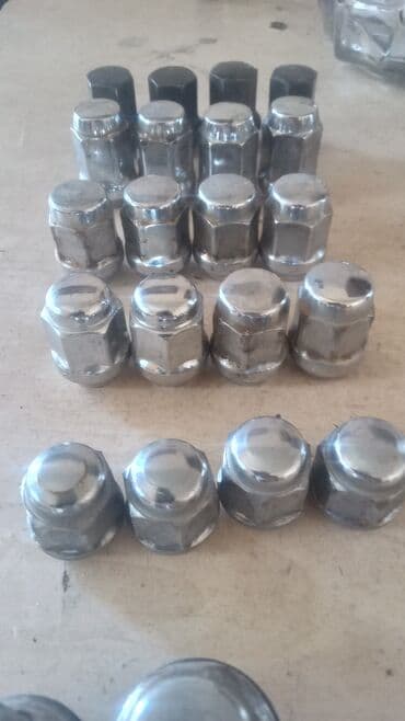 lider disk satilir: Teker boltlari tek tek ve ya komplekt sekilde satilir
olculer ferqlidi — 2