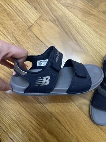 supinatorlu uşaq səndəlləri: New Balance uşaq sandalları - Rəng: tünd göy qayışlar, boz altlıqlar — 1