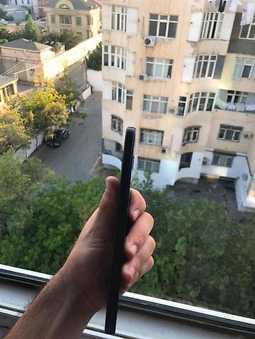 Xiaomi: Xiaomi 15, 256 GB, rəng - Qara, 
 İki sim kartlı — 4