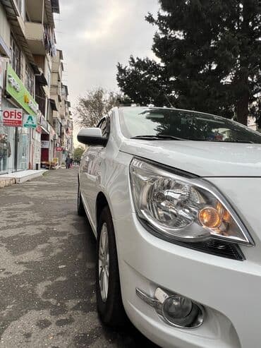qadın masini: Chevrolet Cobalt: 1.5 l | 2023 il 160025 km Sedan — 9