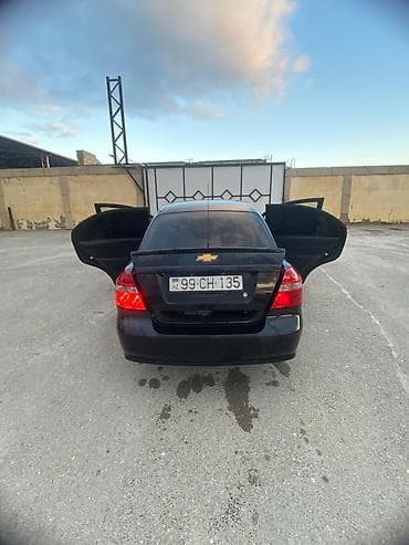 mini traktör satilir: Chevrolet Aveo: 1.4 l | 2011 il 111 km Sedan — 4